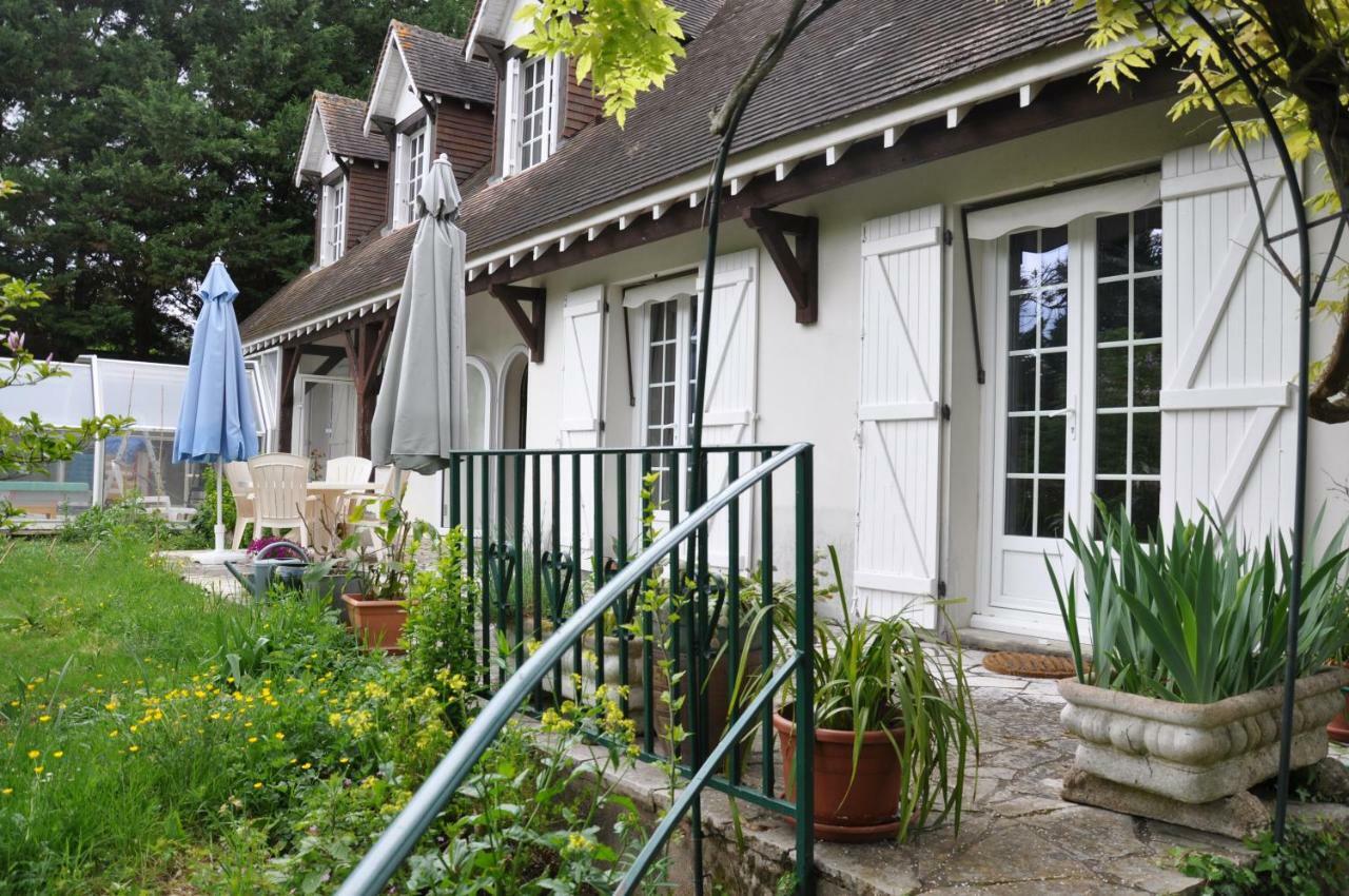 Ferienwohnung Chez Cyril Et VI Saint-Règle Exterior foto